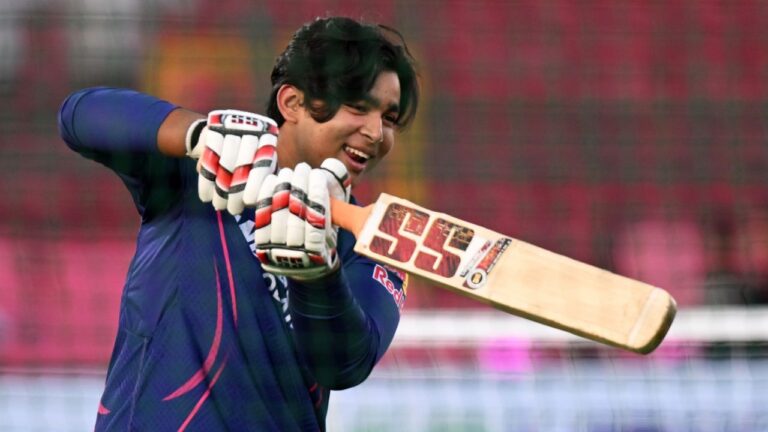 Vaibhav Sooryavanshi Leaves Behind MS Dhoni, Virat Kohli In Popularity Race – Vaibhav Sooryavanshi: IPL 2026 کا نیا سپر اسٹار جو دھونی اور کوہلی سے بھی آگے نکل گیا