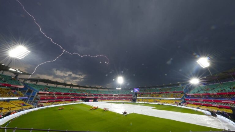 ہارڈک پندیا کی واپسی اور MI کی رائےستھان رائلز کے خلاف باؤلنگ کا فیصلہ
