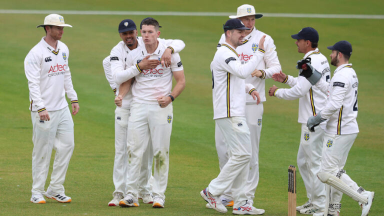 Potts eight-for seals innings win for Durham: ڈرہم کی تاریخی فتح